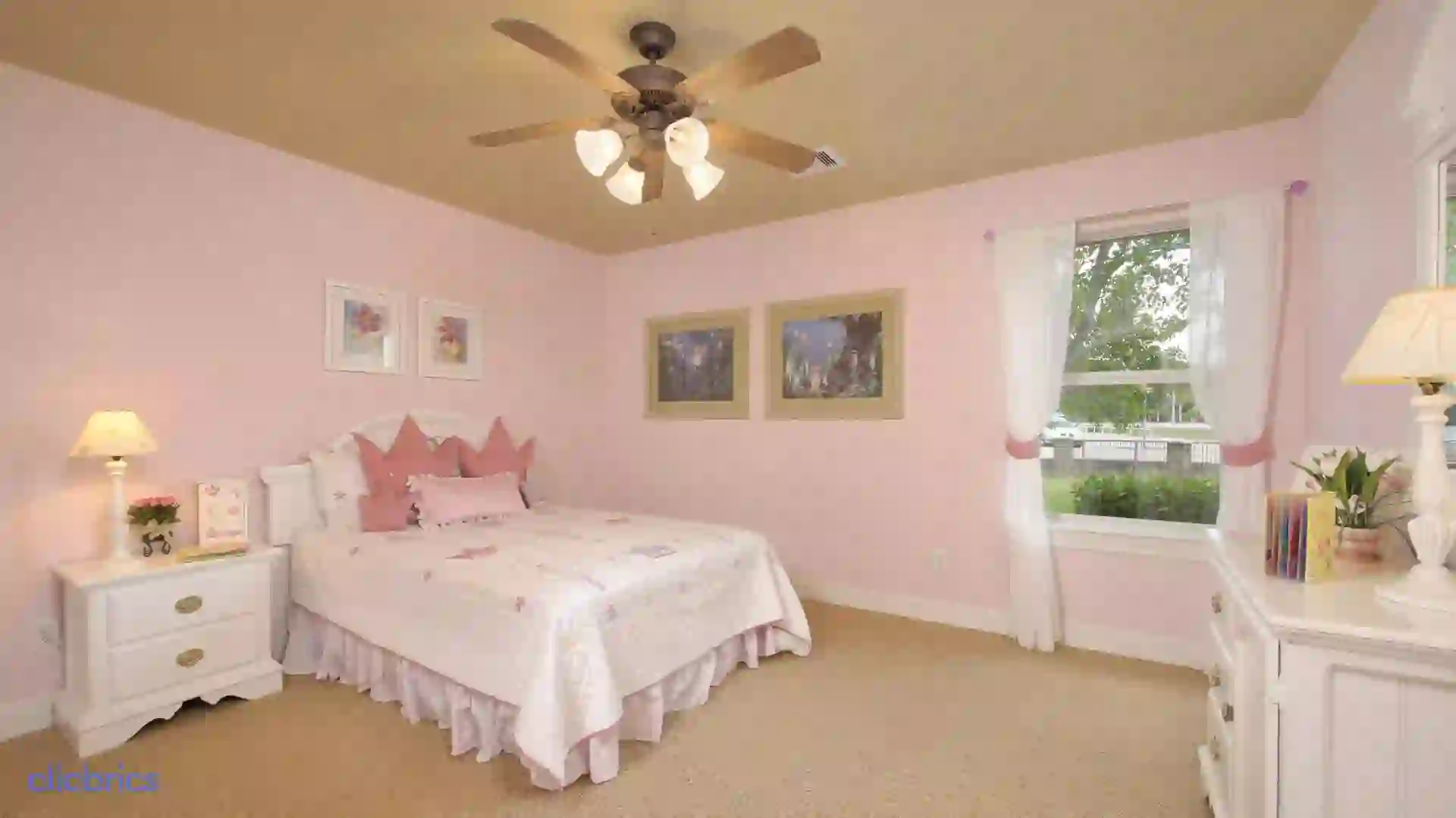Matching Pink two colour combination for bedroom walls